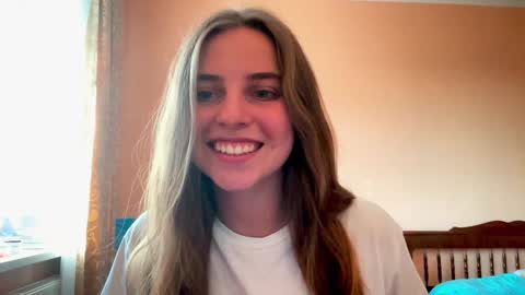Snapshot of lily_smily chatting on 02/07/25, 11:12 Lily online show from 02/07/25, 11:12