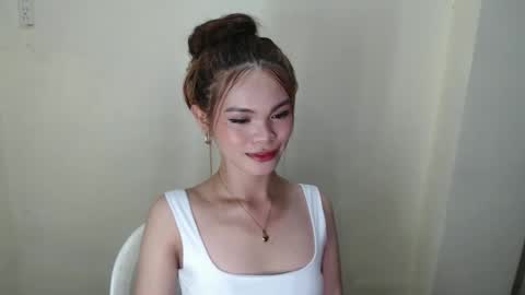 Snapshot of lily_summer23 chatting on 12/18/24, 03:22 Youre pleasure Lily online show from 12/18/24, 03:22