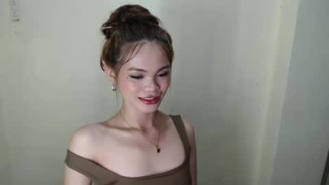 Snapshot of lily_summer23 chatting on 12/19/24, 02:57 Youre pleasure Lily online show from 12/19/24, 02:57