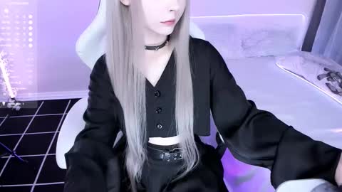 Lily online show from 09/09/25, 12:32