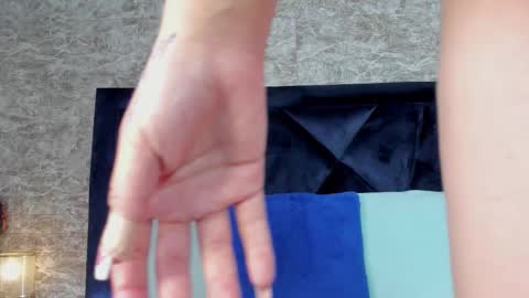 LilyWoodz online show from 11/11/25, 07:03