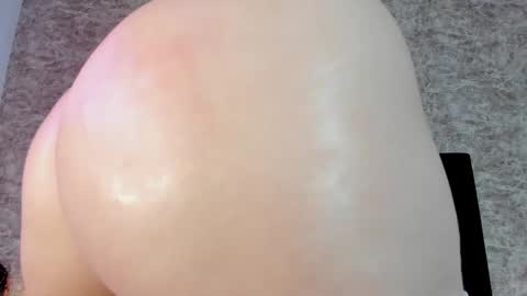 LilyWoodz online show from 11/14/25, 07:34