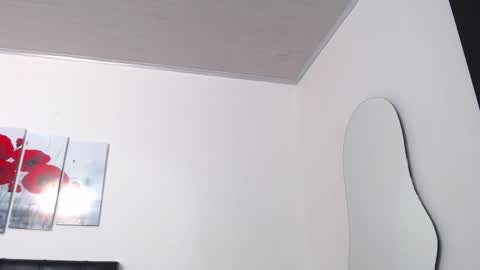 lilyfox23 online show from 09/29/25, 09:30