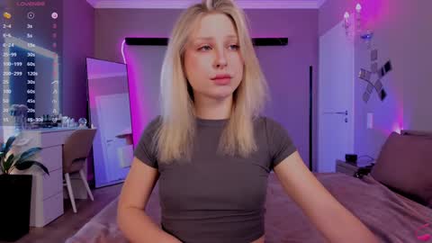 Lily online show from 01/30/25, 04:34