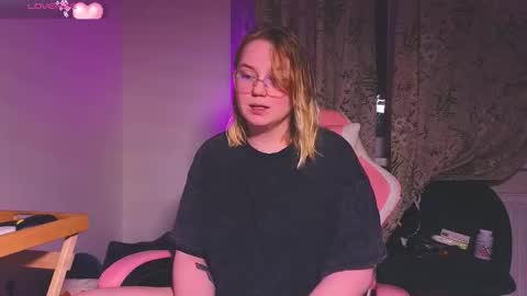 lime cat online show from 11/10/25, 01:59