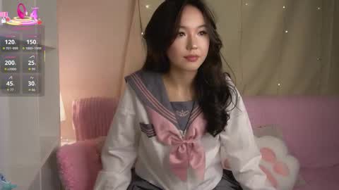 Snapshot of lin_kun chatting on 10/01/25, 07:20 Lin Use menu to play with me online show from 10/01/25, 07:20