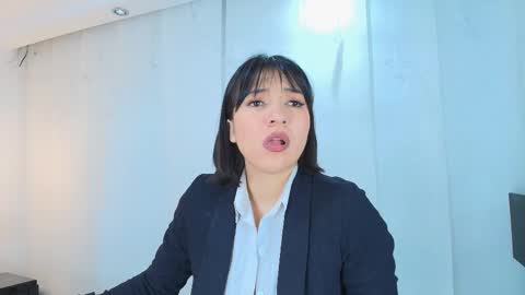  Lina Bedoya  online show from 09/16/25, 11:44