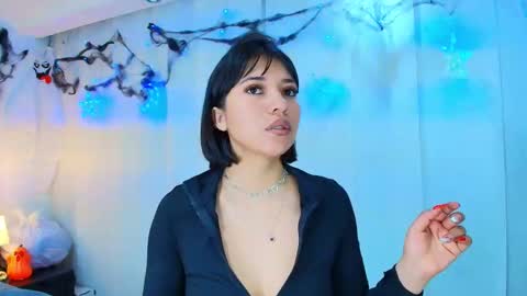  Lina Bedoya  online show from 10/27/25, 11:58