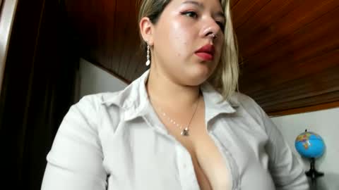 Lina Browm online show from 02/08/25, 11:45