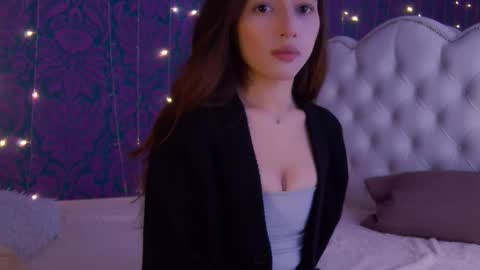 Snapshot of lina_elfie chatting on 10/20/25, 05:02 Lillian online show from 10/20/25, 05:02