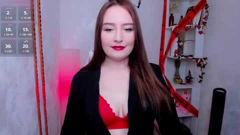 Lina online show from 11/05/25, 02:22