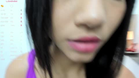 Snapshot of lina_garcia chatting on 01/12/25, 11:39 online show from 01/12/25, 11:39