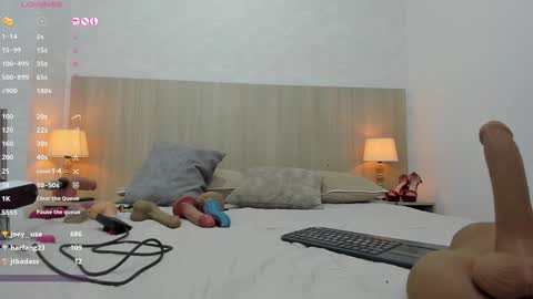 Snapshot of lina_garcia chatting on 02/07/25, 02:26 online show from 02/07/25, 02:26