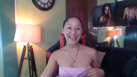 lina_kl online show from 09/16/25, 04:02