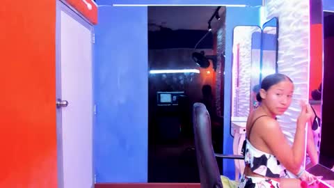 lina_kl online show from 10/21/25, 03:07