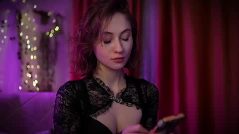 Snapshot of lina_n_kitty chatting on 02/28/25, 04:31 Lina - online show from 02/28/25, 04:31