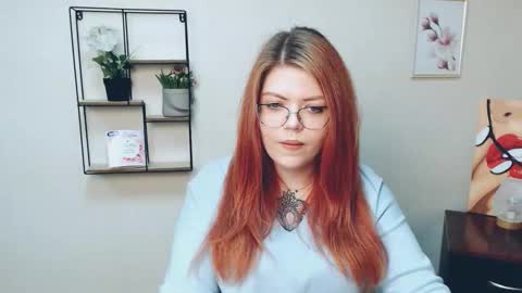 Snapshot of lina_ri chatting on 10/18/25, 07:53 lina_ri online show from 10/18/25, 07:53