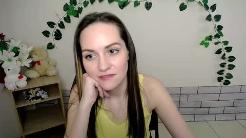 Lina online show from 01/25/25, 09:47