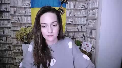 Lina online show from 10/28/25, 08:40