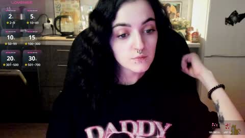 Lina 3  1715622743 online show from 01/06/25, 08:18