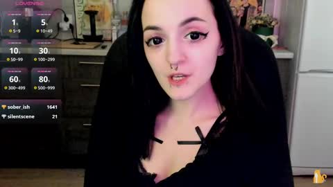 Lina 3  1715622743 online show from 02/17/25, 11:02