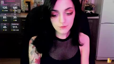 Lina 3  1715622743 online show from 03/05/25, 08:10