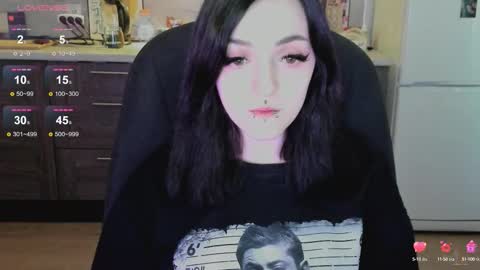 Lina 3  1715622743 online show from 09/30/25, 09:14