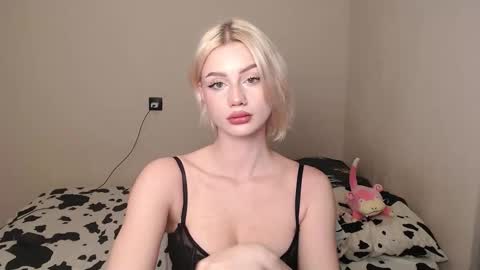 Snapshot of linacute52 chatting on 11/30/25, 08:13 linacute52 online show from 11/30/25, 08:13