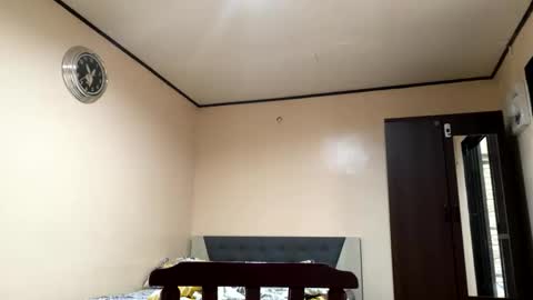 Snapshot of linadebie chatting on 11/23/25, 06:24 LinaDebie online show from 11/23/25, 06:24