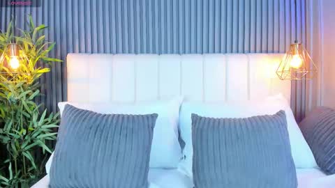 Snapshot of linaglam chatting on 09/23/25, 10:46 LinaGlam online show from 09/23/25, 10:46