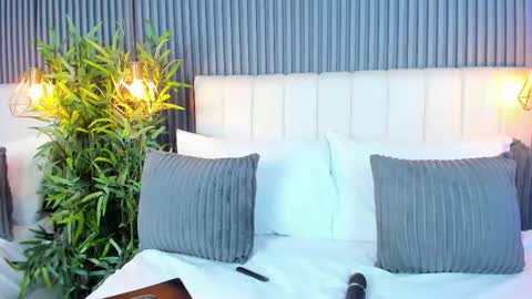 LinaGlam online show from 10/20/25, 10:43