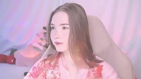 Snapshot of linalyy chatting on 10/13/25, 04:23 Lina online show from 10/13/25, 04:23