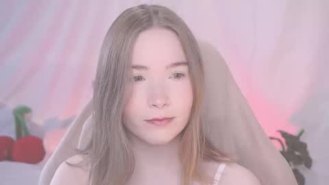 Snapshot of linalyy chatting on 10/14/25, 04:24 Lina online show from 10/14/25, 04:24