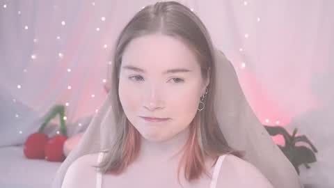 Snapshot of linalyy chatting on 10/16/25, 04:35 Lina online show from 10/16/25, 04:35