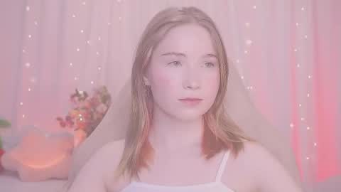 Snapshot of linalyy chatting on 11/27/25, 05:31 Lina online show from 11/27/25, 05:31