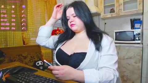 Lina online show from 11/08/25, 09:53