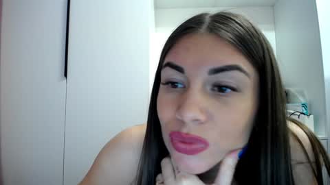 Snapshot of linasparks chatting on 12/15/24, 10:47 Lina Sparks online show from 12/15/24, 10:47