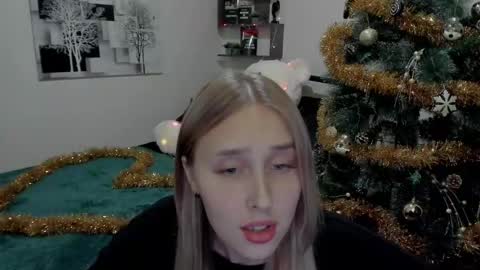 Snapshot of linatruly chatting on 12/16/24, 07:32 Lina online show from 12/16/24, 07:32
