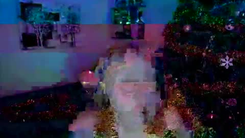 Snapshot of linatruly chatting on 12/17/24, 01:39 Lina online show from 12/17/24, 01:39