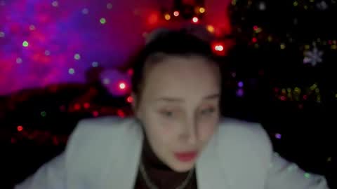 Snapshot of linatruly chatting on 01/02/25, 10:33 Lina online show from 01/02/25, 10:33