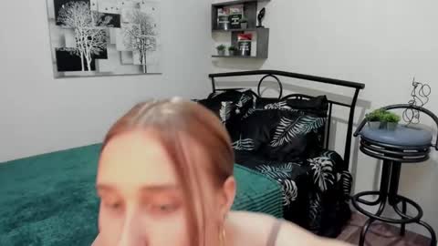 Snapshot of linatruly chatting on 03/07/25, 12:58 Lina online show from 03/07/25, 12:58