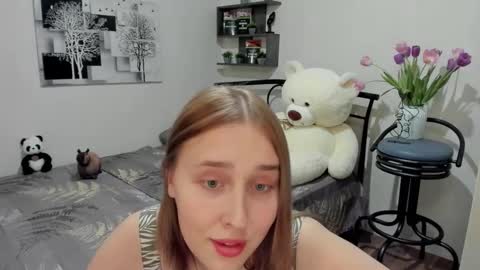 Snapshot of linatruly chatting on 03/10/25, 08:45 Lina online show from 03/10/25, 08:45