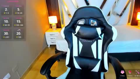  Linda  online show from 11/21/25, 06:17