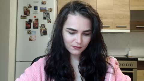 Linda online show from 11/23/25, 08:08