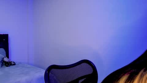 Snapshot of linda_alana chatting on 09/27/25, 05:51 Alana online show from 09/27/25, 05:51