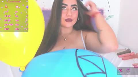 Linda  online show from 11/08/25, 03:34