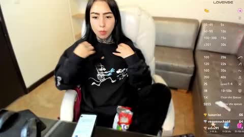 Lindaa maria  online show from 10/11/25, 09:08