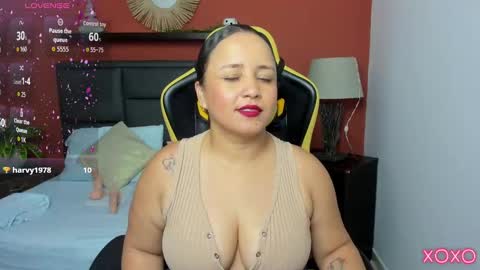 Snapshot of linda_rios_ chatting on 09/19/25, 08:31 L I N D A online show from 09/19/25, 08:31