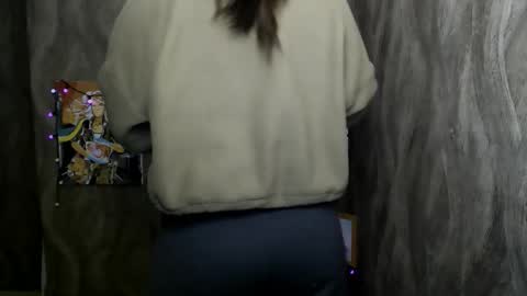 Linda online show from 11/24/25, 04:07