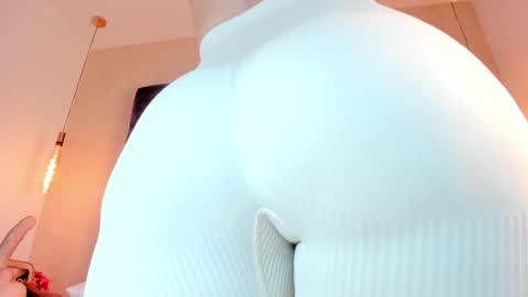 Linda Saenz online show from 01/28/25, 12:00